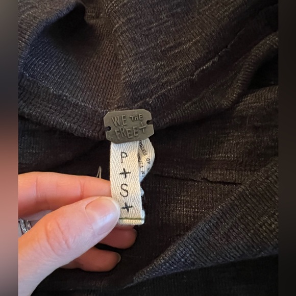 Free people off the shoulder long sleeve - Picture 3 of 3